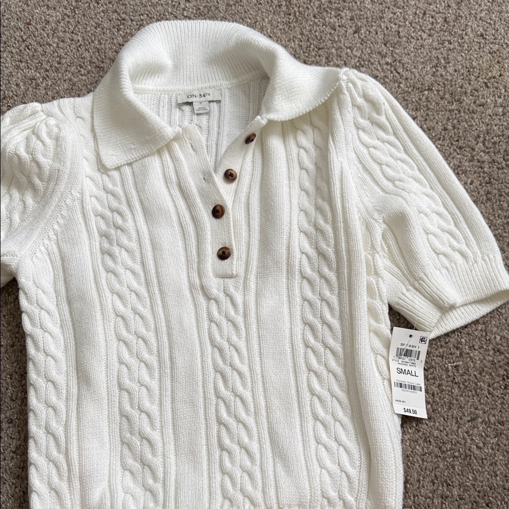 Chic White Cable Knit V-Neck Sweater